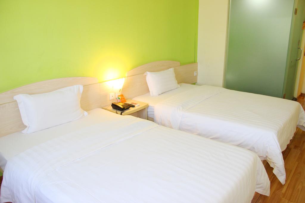 7Days Inn Guangzhou New Tianhe Park Kamer foto